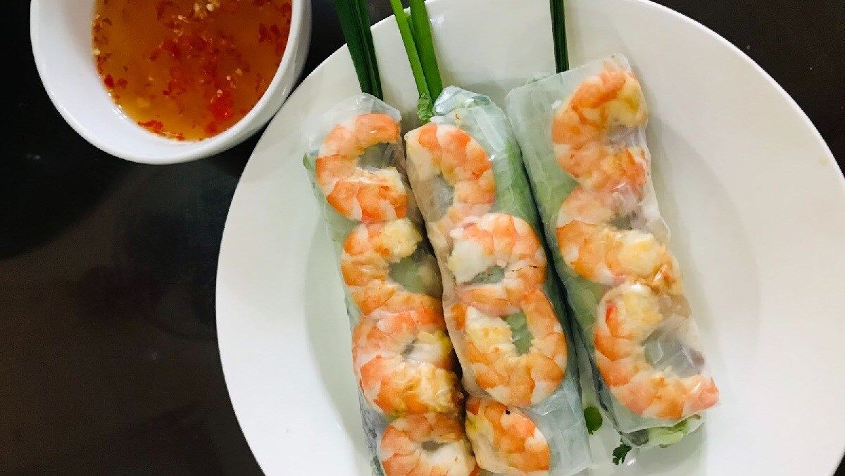 Experience Hanoi Tours with sustainable dining